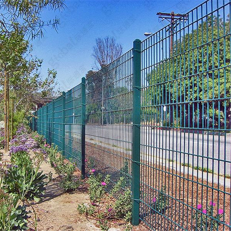 公路護(hù)欄網(wǎng)案例展示圖片4 公路護(hù)欄網(wǎng)案例展示圖片4