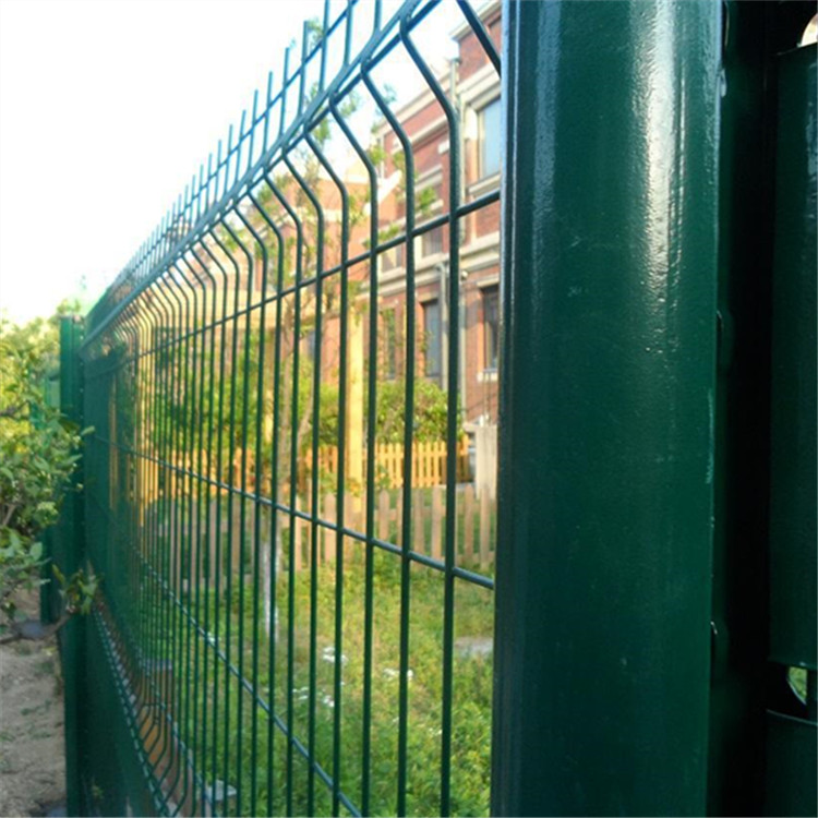 桃型柱防護(hù)網(wǎng)案例展示圖片4 桃型柱防護(hù)網(wǎng)案例展示圖片4