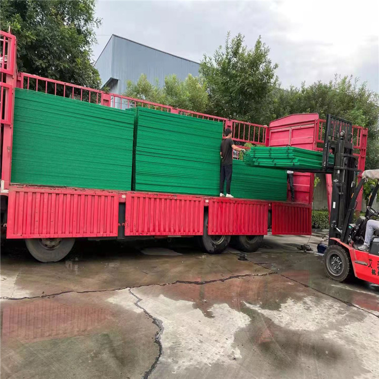 養(yǎng)殖水庫(kù)護(hù)欄網(wǎng)圖片2 養(yǎng)殖水庫(kù)護(hù)欄網(wǎng)圖片2